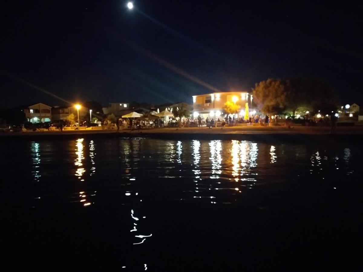 Familien Ferienhaus Vir Croatia 150M Strand Restaurant Einkaufen Εξωτερικό φωτογραφία