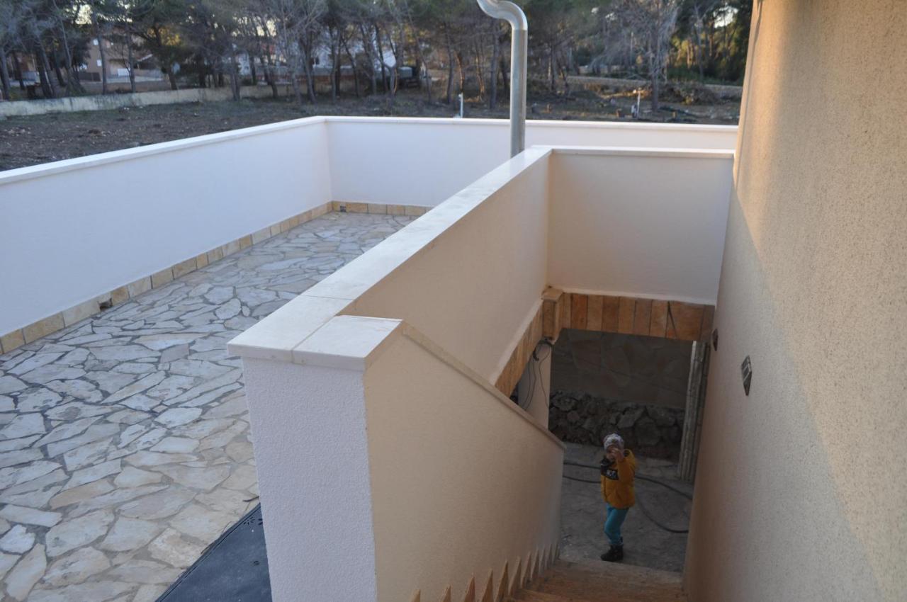 Familien Ferienhaus Vir Croatia 150M Strand Restaurant Einkaufen Εξωτερικό φωτογραφία